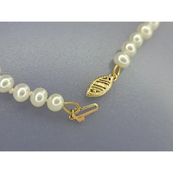 Off White Pearl Necklace 22 in 5-6mm Real Pearls 14kt Yellow Gold